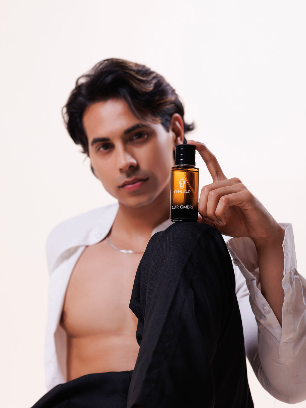 Cuir Ombre – Quiet Command